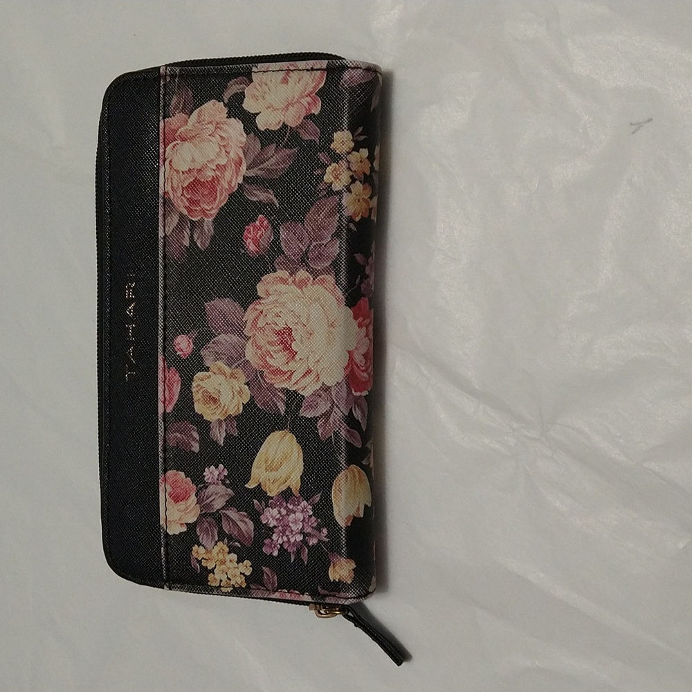 Tahari Identity Protection Floral Zip Wallet  #P-18